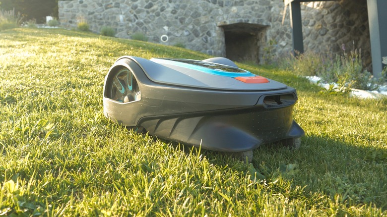Autonomous lawn mower